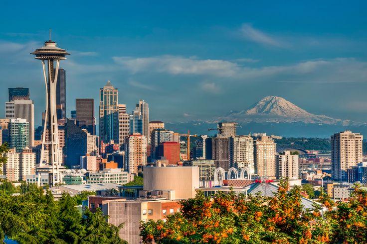 Seattle skyline with Mt. Rainier